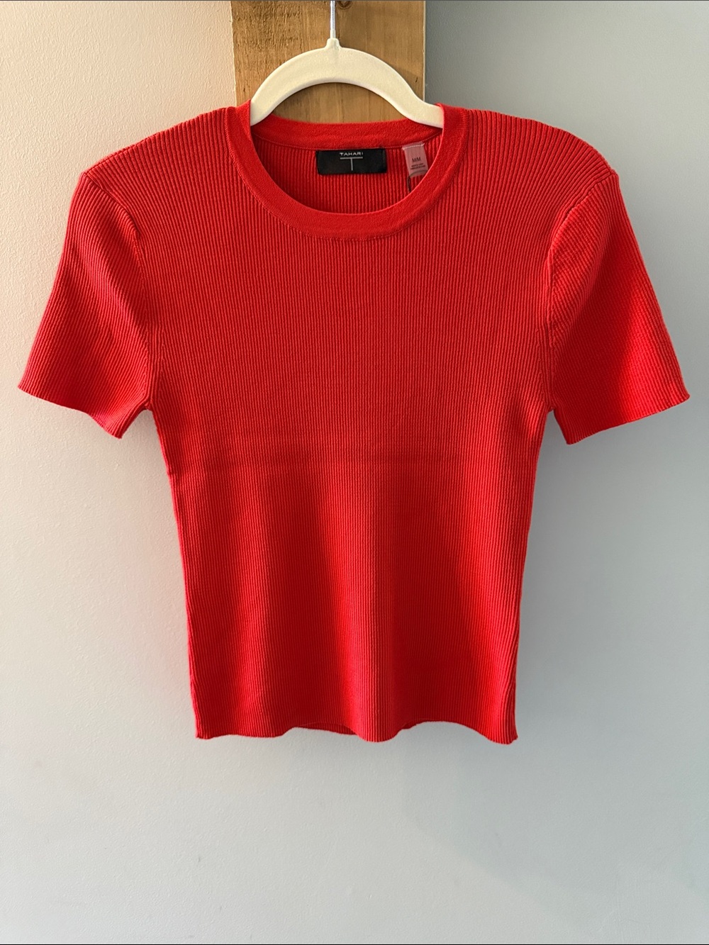 TAHARI Vibrant Red Ribbed Short-Sleeve Knit Top, M, NWTs